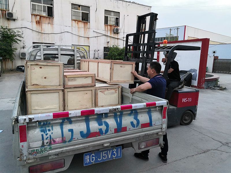 發(fā)貨現(xiàn)場(chǎng)